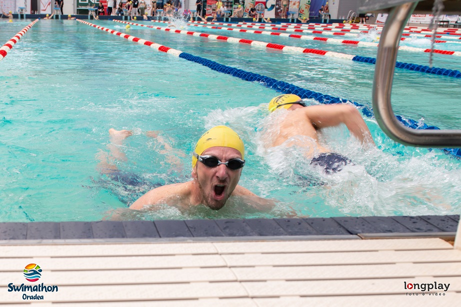 Ce fac ÎNOTĂTORII-TITANI și ÎNOTĂTORII-EROI la Swimathon Oradea?